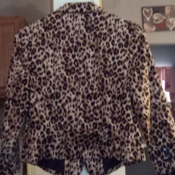 FOREVER 21 CHEATAH PRINT JACKET - Picture 4 of 5